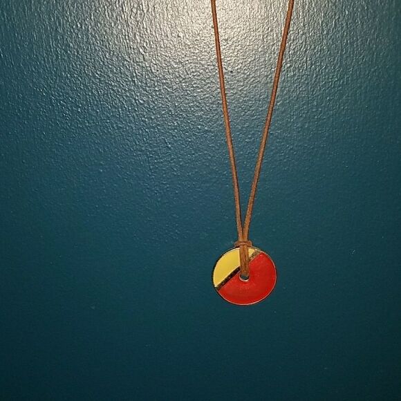 Beautiful Necklace - Picture 2 of 3